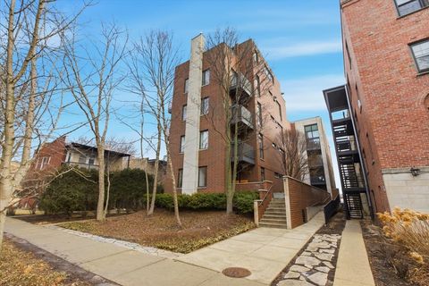 Photo of 2515 Prairie Avenue #1E, Evanston, IL 60201 (MLS # 12599668)