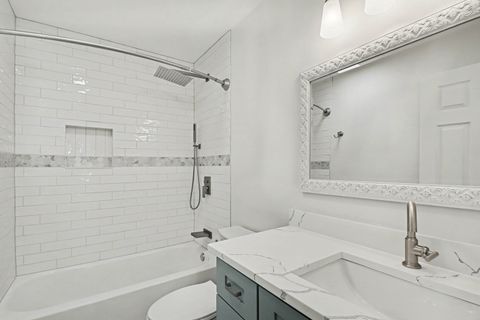 Tiny photo for 507 Northgate Road, Lindenhurst, IL 60046 (MLS # 12553341)