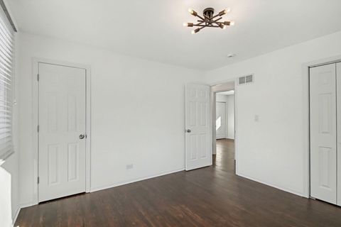 Tiny photo for 507 Northgate Road, Lindenhurst, IL 60046 (MLS # 12553341)