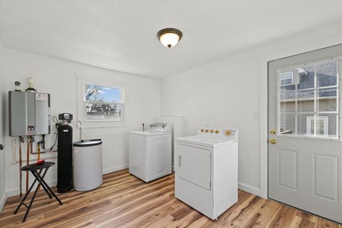 Tiny photo for 325 N Market Street, Hoopeston, IL 60942 (MLS # 12630606)