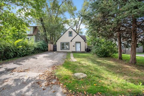 Tiny photo for 123 E Pineview Drive, Round Lake Park, IL 60073 (MLS # 12489778)