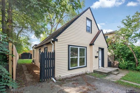 Tiny photo for 123 E Pineview Drive, Round Lake Park, IL 60073 (MLS # 12489778)
