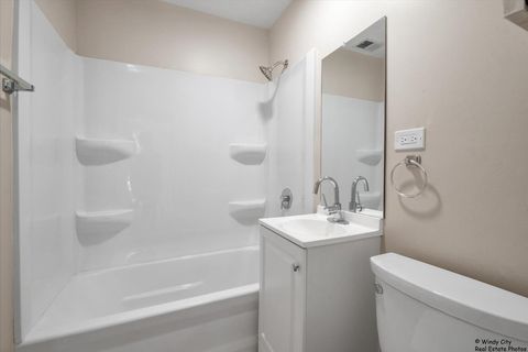 Tiny photo for 123 E Pineview Drive, Round Lake Park, IL 60073 (MLS # 12489778)