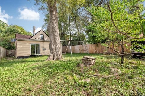 Tiny photo for 123 E Pineview Drive, Round Lake Park, IL 60073 (MLS # 12489778)