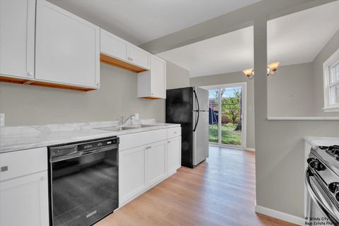 Tiny photo for 123 E Pineview Drive, Round Lake Park, IL 60073 (MLS # 12489778)