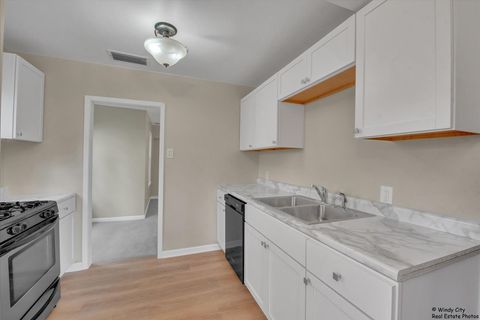 Tiny photo for 123 E Pineview Drive, Round Lake Park, IL 60073 (MLS # 12489778)