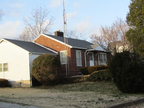 Tiny photo for 423 3rd Street, Rosiclare, IL 62982 (MLS # 12589009)
