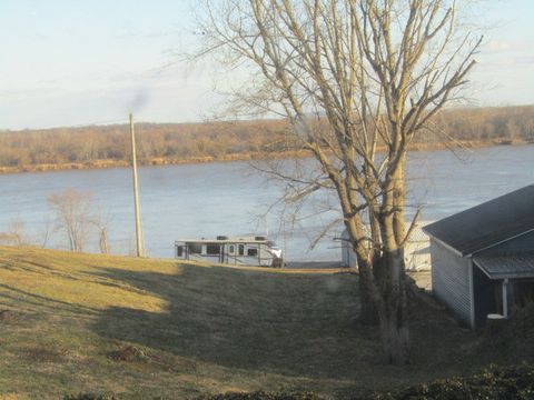 Tiny photo for 423 3rd Street, Rosiclare, IL 62982 (MLS # 12589009)