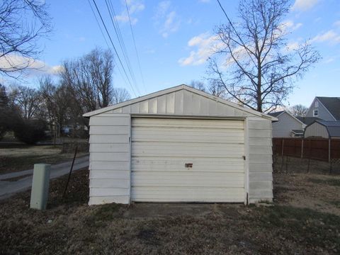 Tiny photo for 423 3rd Street, Rosiclare, IL 62982 (MLS # 12589009)