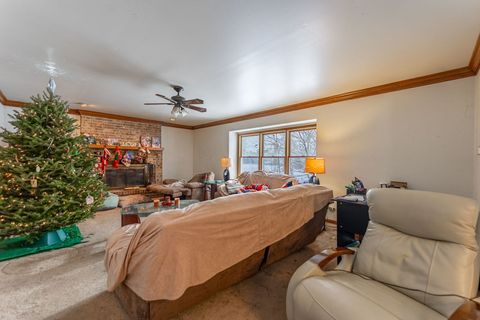 Tiny photo for 38W725 Cloverfield Drive, St. Charles, IL 60175 (MLS # 12531135)