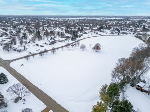 Tiny photo for 38W725 Cloverfield Drive, St. Charles, IL 60175 (MLS # 12531135)