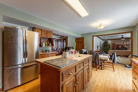 Tiny photo for 38W725 Cloverfield Drive, St. Charles, IL 60175 (MLS # 12531135)