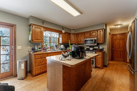 Tiny photo for 38W725 Cloverfield Drive, St. Charles, IL 60175 (MLS # 12531135)