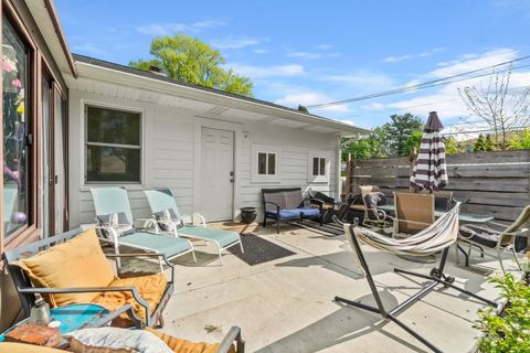 Tiny photo for 639 Meyer Court, Aurora, IL 60506 (MLS # 12715565)