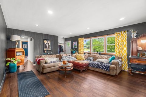 Tiny photo for 639 Meyer Court, Aurora, IL 60506 (MLS # 12715565)