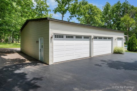Tiny photo for 915 Nippersink Road, Spring Grove, IL 60081 (MLS # 12715253)