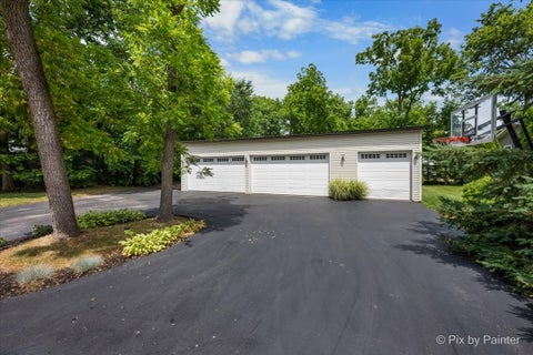 Tiny photo for 915 Nippersink Road, Spring Grove, IL 60081 (MLS # 12715253)