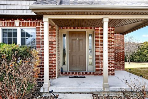 Tiny photo for 1307 Longford Lane, Bloomington, IL 61704 (MLS # 12584253)