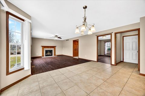 Tiny photo for 1307 Longford Lane, Bloomington, IL 61704 (MLS # 12584253)