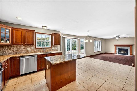 Tiny photo for 1307 Longford Lane, Bloomington, IL 61704 (MLS # 12584253)