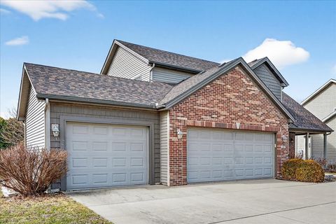 Tiny photo for 1307 Longford Lane, Bloomington, IL 61704 (MLS # 12584253)