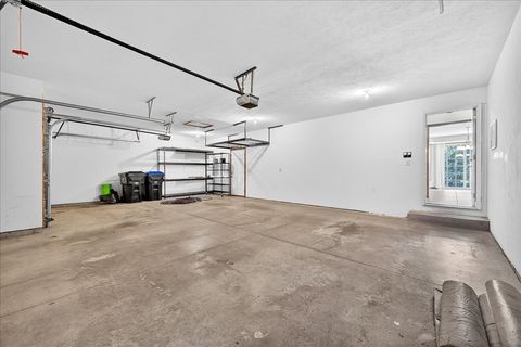 Tiny photo for 1307 Longford Lane, Bloomington, IL 61704 (MLS # 12584253)