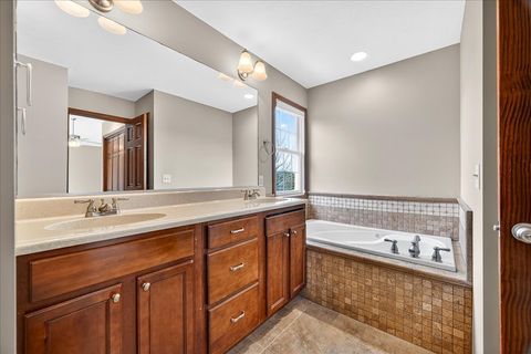 Tiny photo for 1307 Longford Lane, Bloomington, IL 61704 (MLS # 12584253)