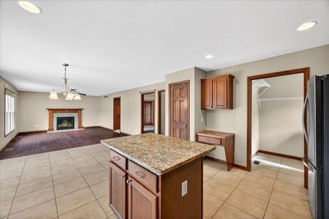 Tiny photo for 1307 Longford Lane, Bloomington, IL 61704 (MLS # 12584253)