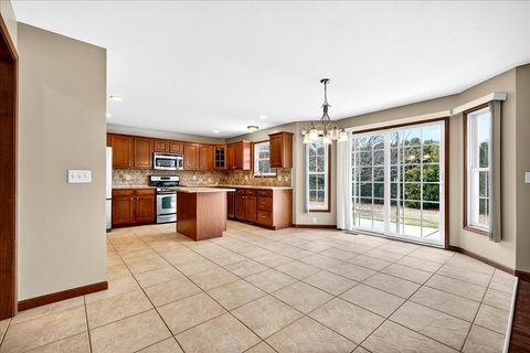 Tiny photo for 1307 Longford Lane, Bloomington, IL 61704 (MLS # 12584253)