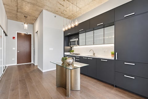 Tiny photo for 550 N Saint Clair Street #1902, Chicago, IL 60611 (MLS # 12795116)