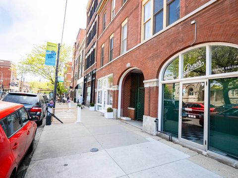 Tiny photo for 1013 W WEBSTER Avenue #5, Chicago, IL 60614 (MLS # 12433410)