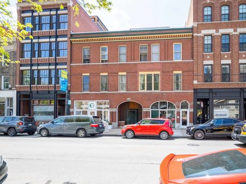 Tiny photo for 1013 W WEBSTER Avenue #5, Chicago, IL 60614 (MLS # 12433410)