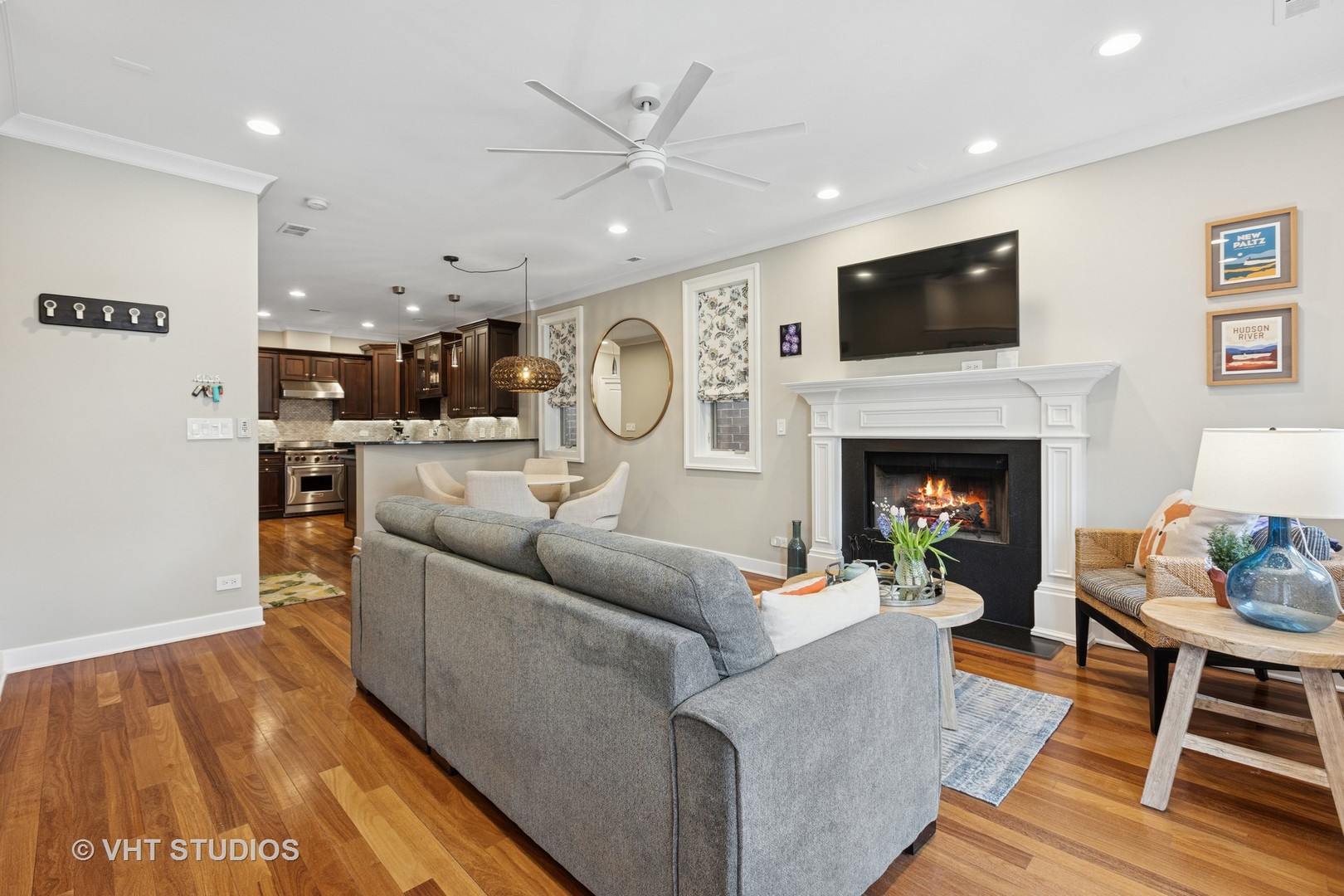 1035 W Monroe Street 2