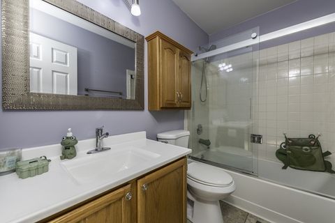 Tiny photo for 17820 W Braewick Road, Gurnee, IL 60031 (MLS # 12482265)