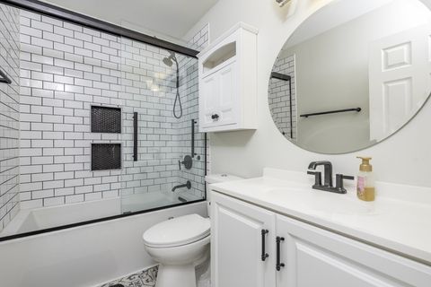 Tiny photo for 17820 W Braewick Road, Gurnee, IL 60031 (MLS # 12482265)