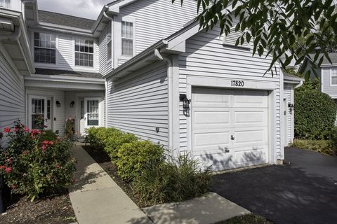 Photo of 17820 W Braewick Road, Gurnee, IL 60031 (MLS # 12482265)