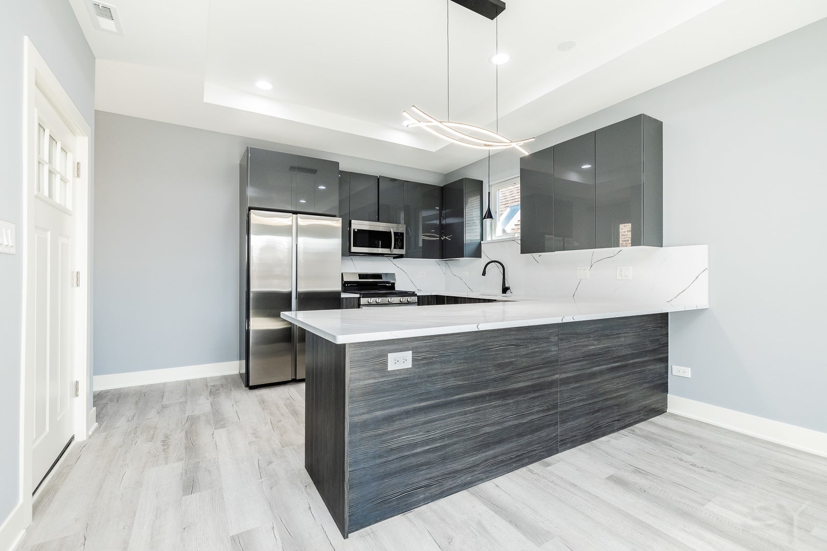 2720 W 23rd Street 1