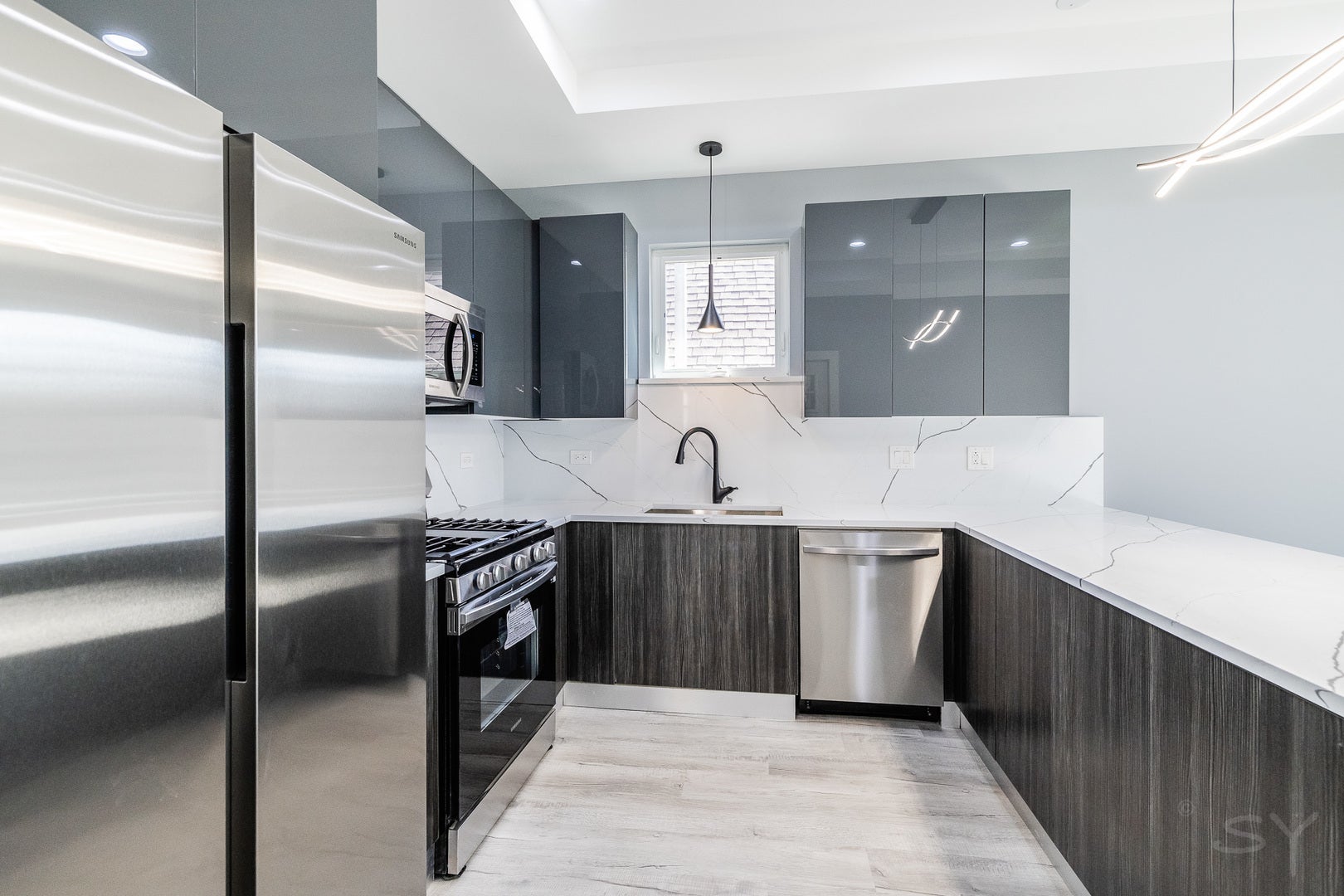 2720 W 23rd Street 1