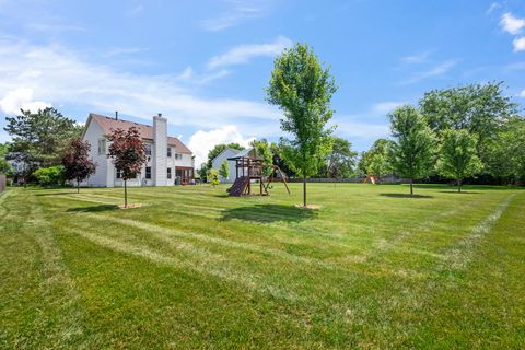 Tiny photo for 2955 Whispering Oaks Drive, Buffalo Grove, IL 60089 (MLS # 12666263)