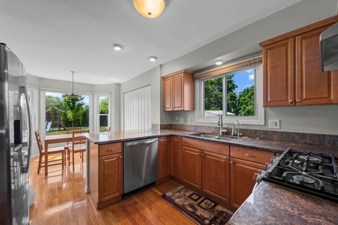Tiny photo for 2955 Whispering Oaks Drive, Buffalo Grove, IL 60089 (MLS # 12666263)