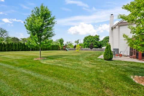 Tiny photo for 2955 Whispering Oaks Drive, Buffalo Grove, IL 60089 (MLS # 12666263)