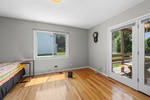 Tiny photo for 2955 Whispering Oaks Drive, Buffalo Grove, IL 60089 (MLS # 12666263)