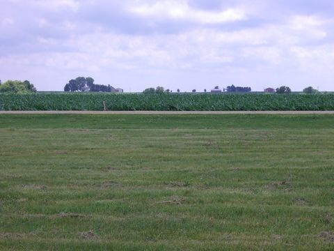 625/627 EFFIE Drive Earlville IL 60518