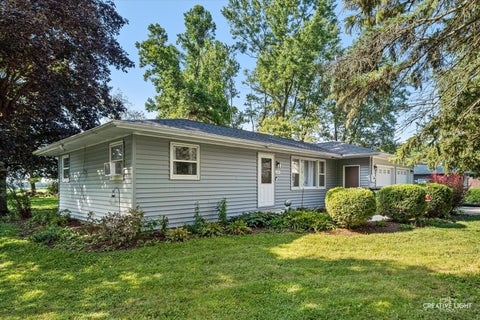 Photo of 6696 Chicago Road, Yorkville, IL 60560 (MLS # 12748094)