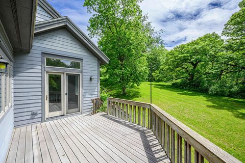 Tiny photo for 4 S Acorn Court, Galena, IL 61036 (MLS # 12377462)