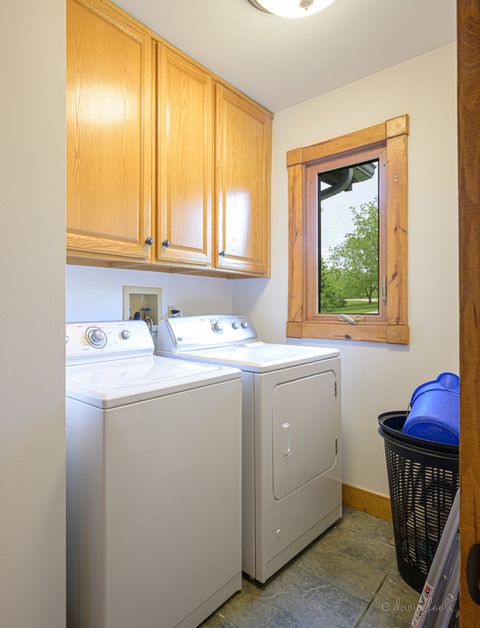 Tiny photo for 4 S Acorn Court, Galena, IL 61036 (MLS # 12377462)