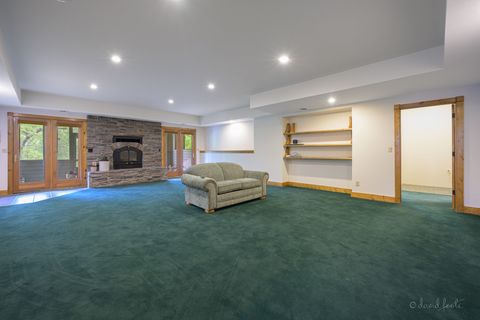 Tiny photo for 4 S Acorn Court, Galena, IL 61036 (MLS # 12377462)