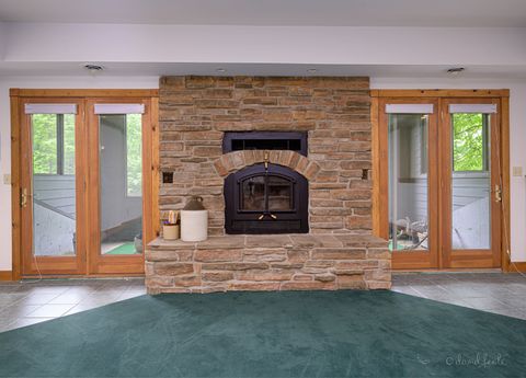 Tiny photo for 4 S Acorn Court, Galena, IL 61036 (MLS # 12377462)