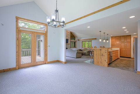 Tiny photo for 4 S Acorn Court, Galena, IL 61036 (MLS # 12377462)