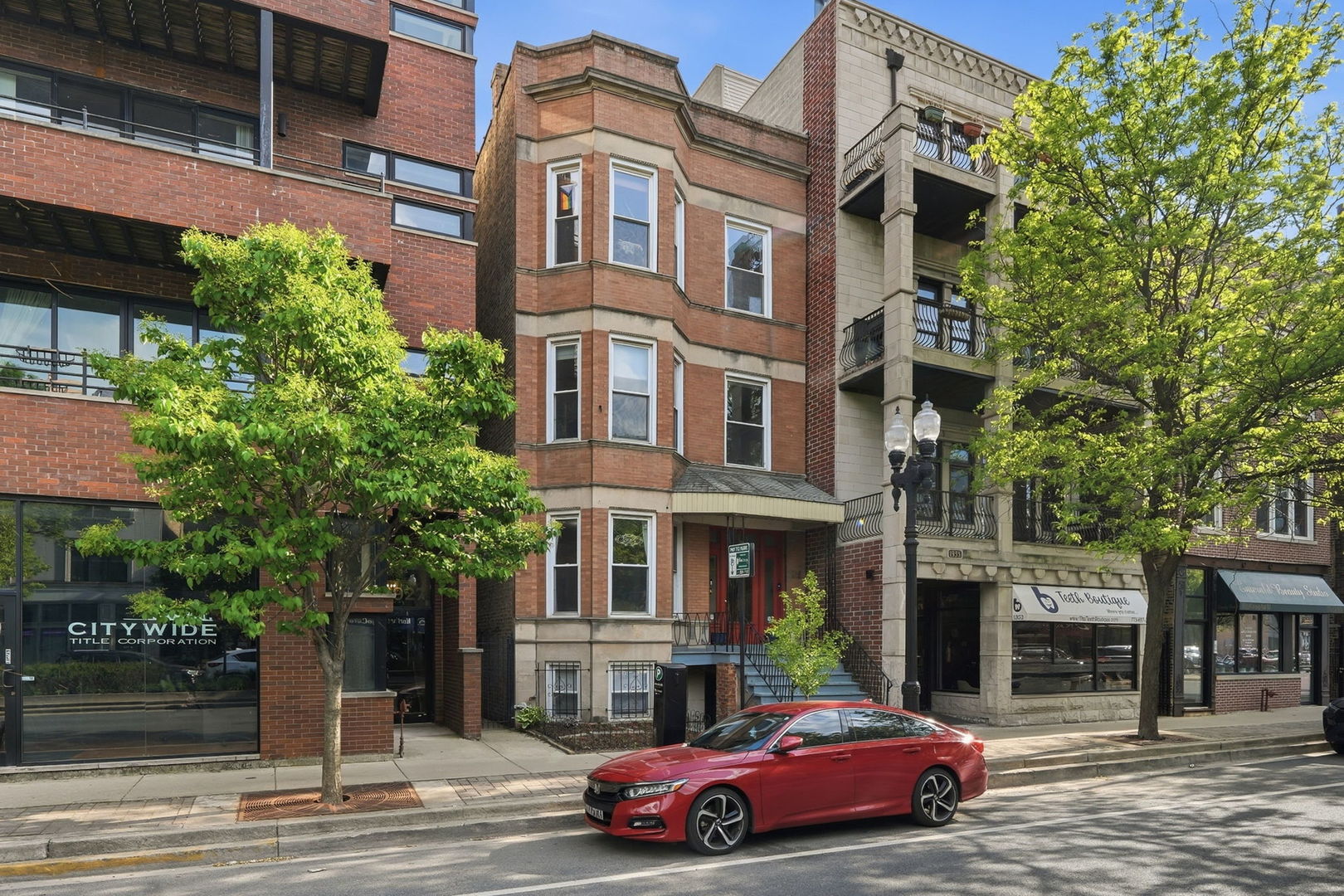 1929 W IRVING PARK Road 2